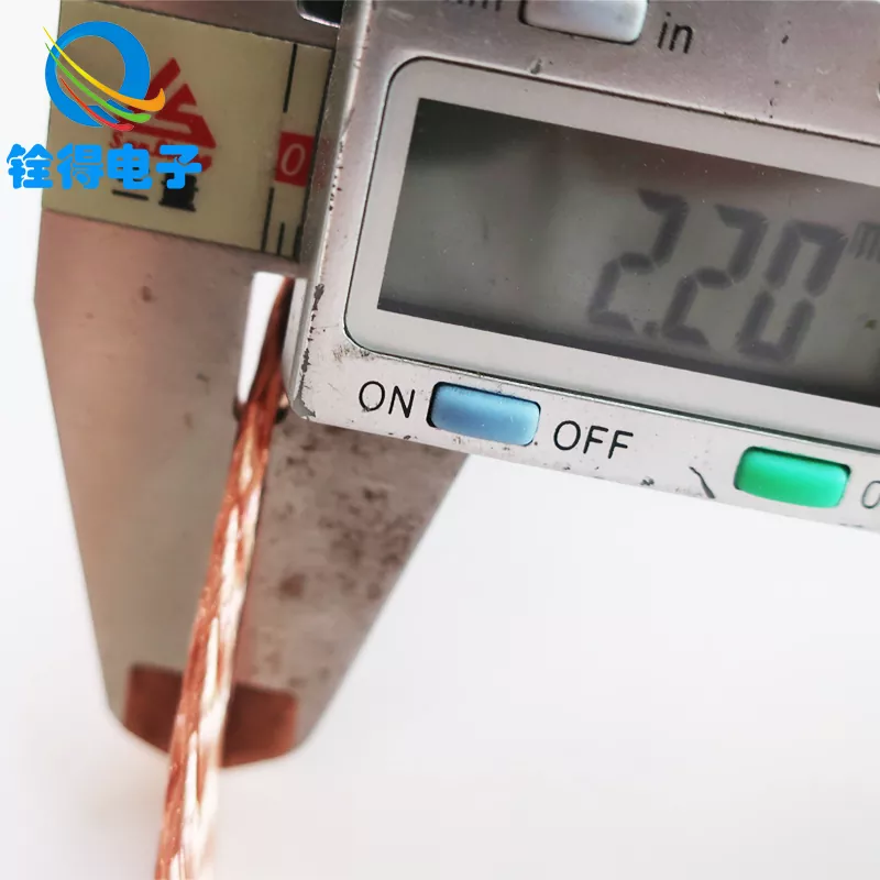 Kako lahko bakrena pletenica izboljša ozemljitev in nadzor EMI?